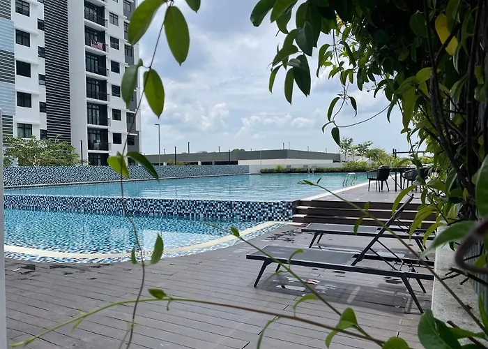 The Poolfront Homestay Desaru