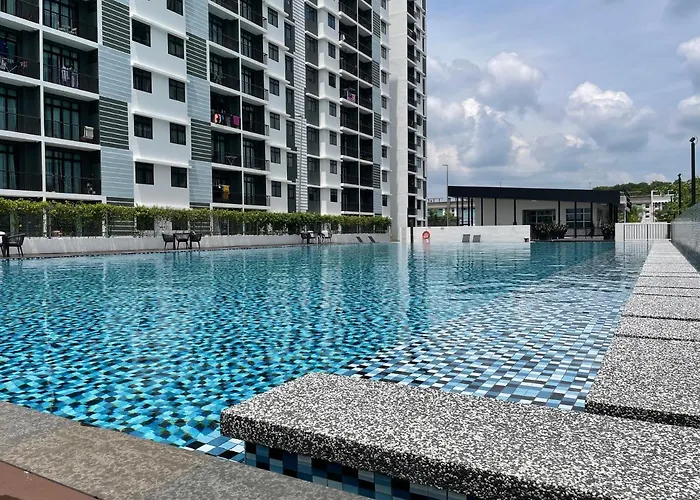 The Poolfront Homestay Desaru
