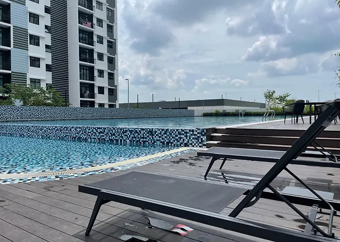 The Poolfront Homestay Desaru