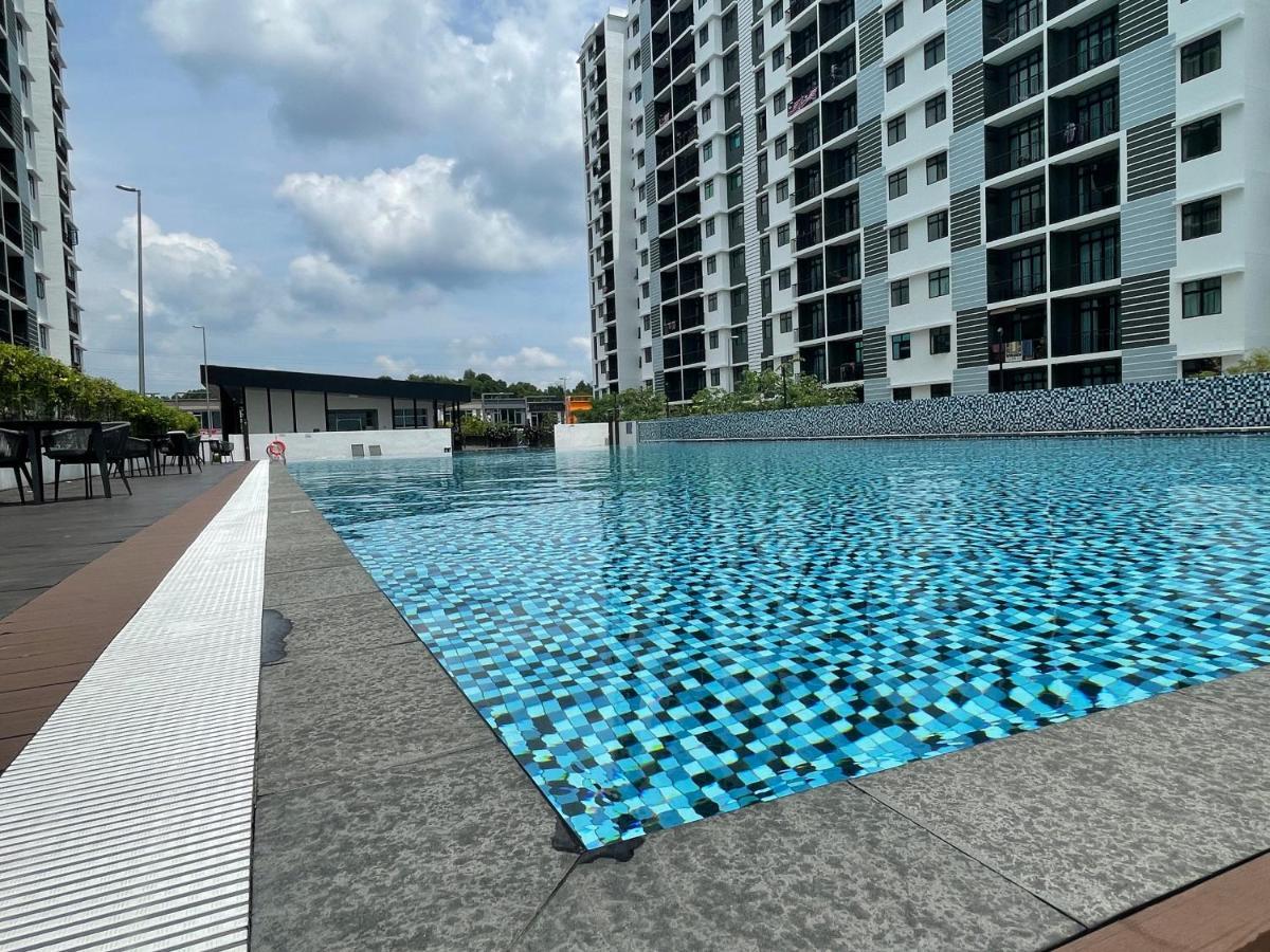 The Poolfront Desaru Apartment Bandar Penawar